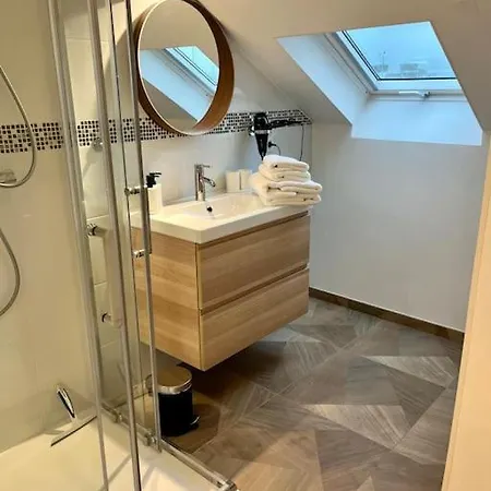 Champagne Stars アパート