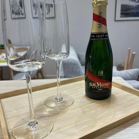 Champagne Stars アパート エペルネー