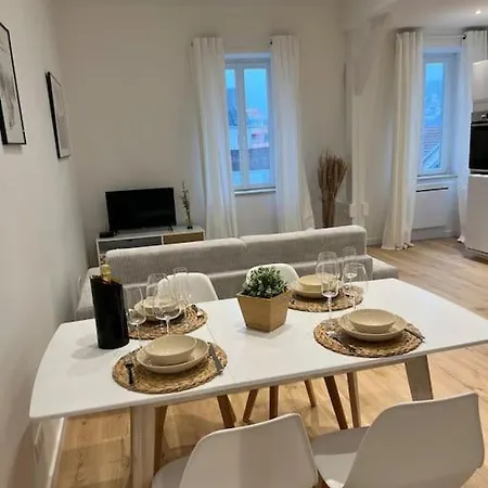 Champagne Stars エペルネー